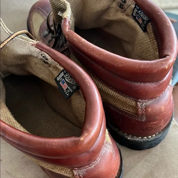 Vintage Danner Leather and Gore-Tex Hiking Boots with Vibram soles. - Picture 6 of 7